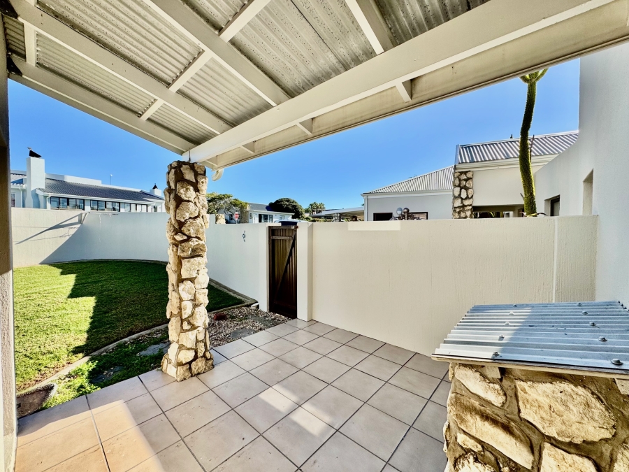4 Bedroom Property for Sale in Stilbaai Wes Western Cape